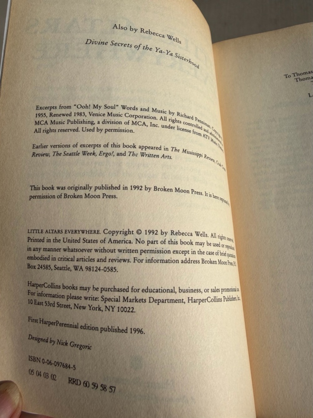 Book Softcover Vintage 1992 Copy of Little Altars Everywhere by Rebecca Wells - Picture 4 of 9